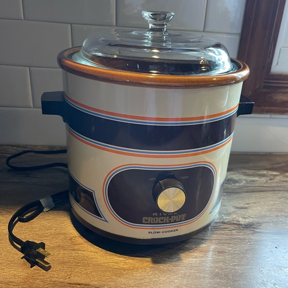 Other - Vintage Rival 3.5 qt Crock-Pot Slow Cooker Stoneware Model 3100/2 Harvest Gold